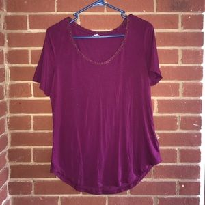Burgundy short sleeve shirt